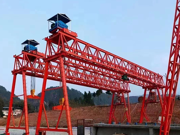 門式起重機(jī)（龍門吊）