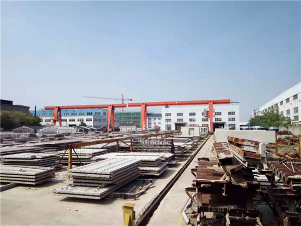 水泥板鑄造廠龍門吊